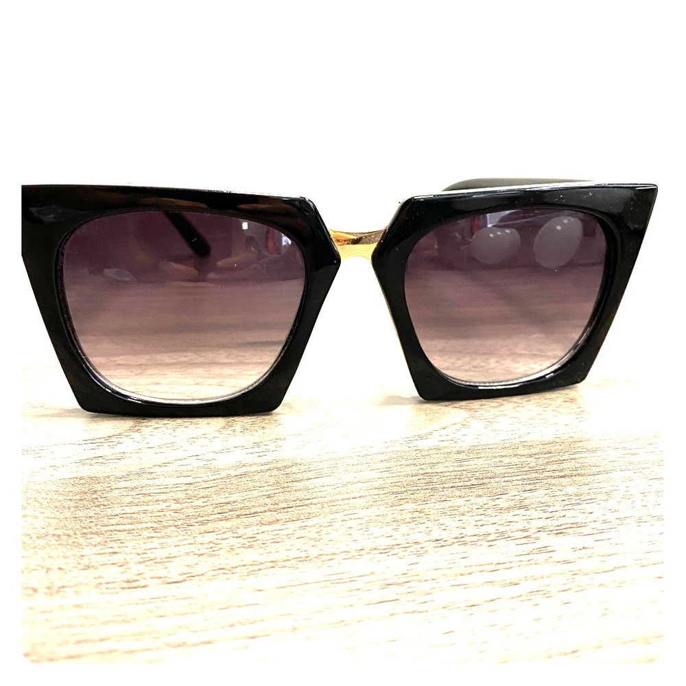Fashion Nova Sunglasses 😎